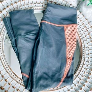 Cropped Victoria Secret Leggings